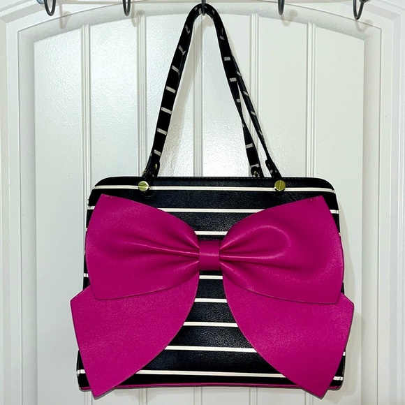 Betsey Johnson Black/White Striped, Pink Bottom, Lg Pink Bow, Tote - Picture 1 of 7